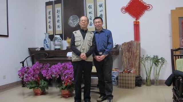 校领导看望校友莫振奎